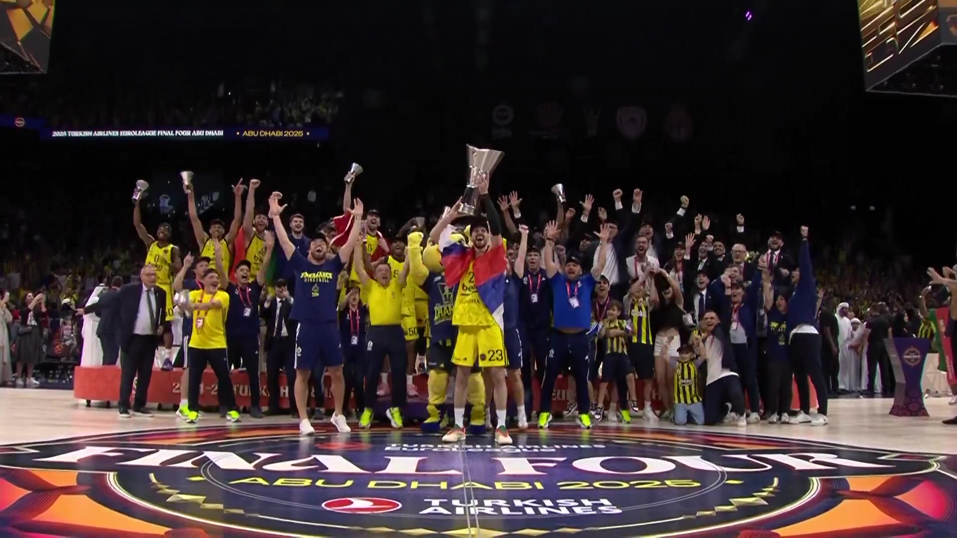 奖金180万欧?️费内巴切夺欧篮冠军?美国男篮集训成员获MVP